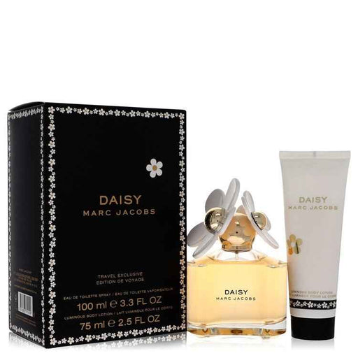 Marc Jacobs Daisy gift set for women featuring perfume, lotion, and accessories in elegant packaging.